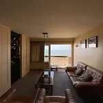 Апартаменты Amazing 2-bedroom With Amazing Sea-view
