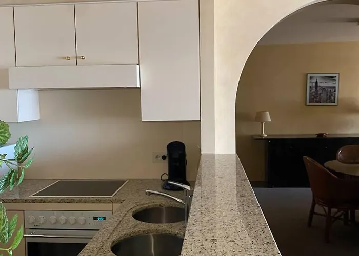 Amazing 2-bedroom With Amazing Sea-view Apartment *